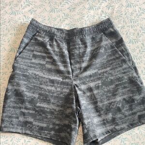 Lululemon Mens Pace Breaker 7” Liner-Less shorts